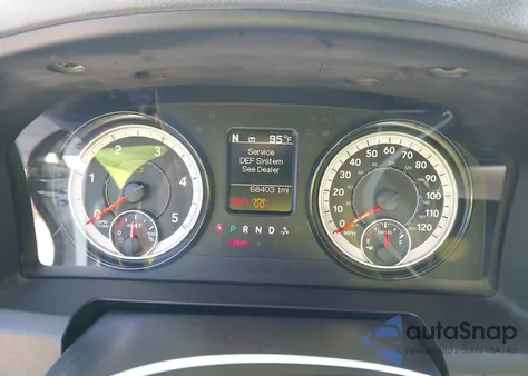 2018 Ram 1500 из США, поврежденный, VIN 1C6RR7KM4JS297910